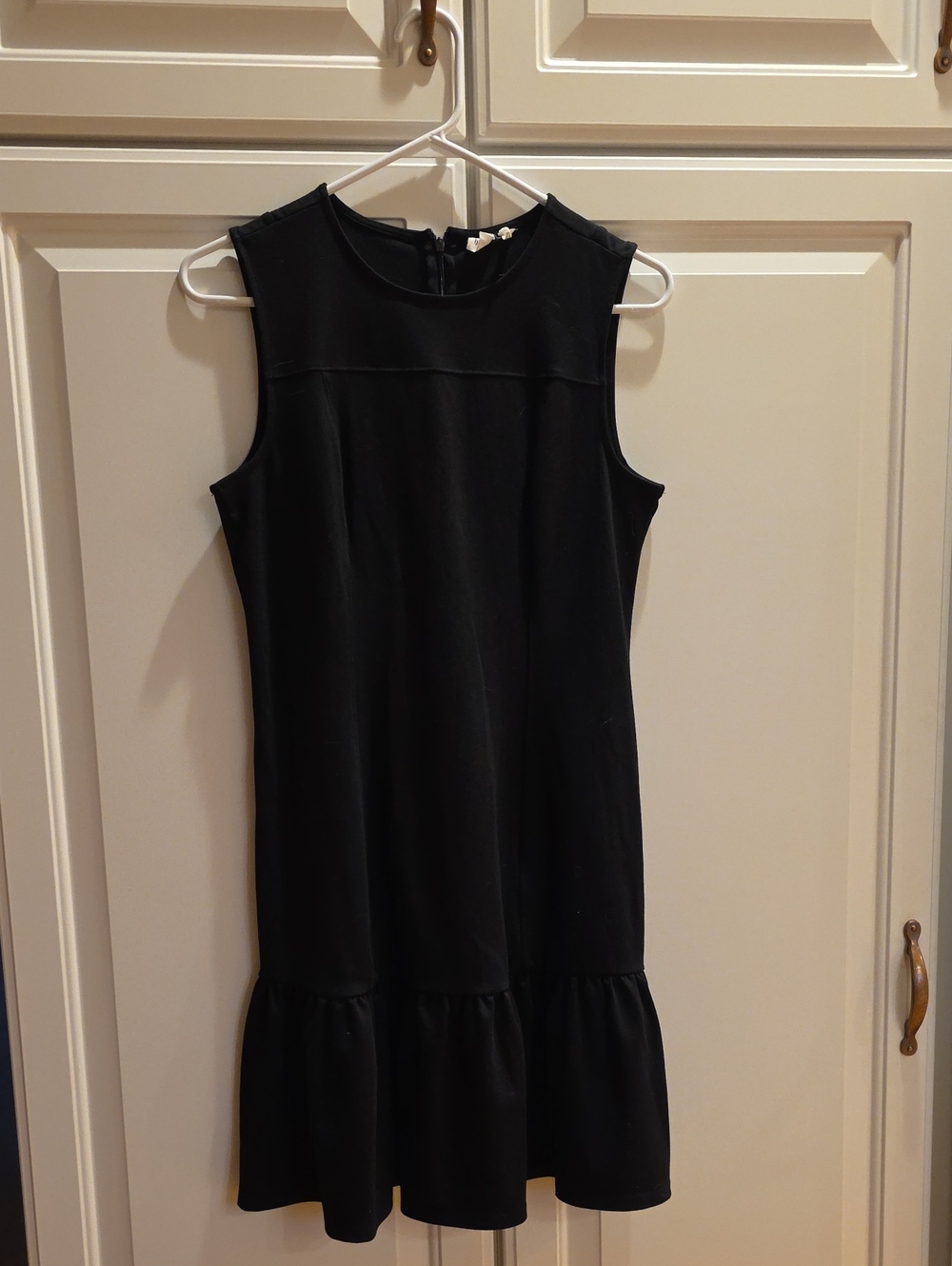 GAP Black Sleeveless Ruffle-Hem Mini Dress